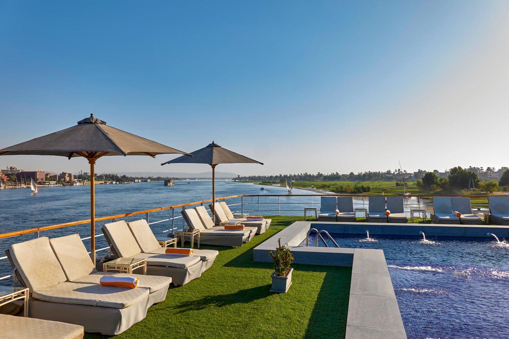 Moevenpick Royal Lily Nile Cruise, Every Monday Four Nights From Luxor, Every Friday Three Nights From Aswan - Including Excursions & Sightseeing Buitenkant foto