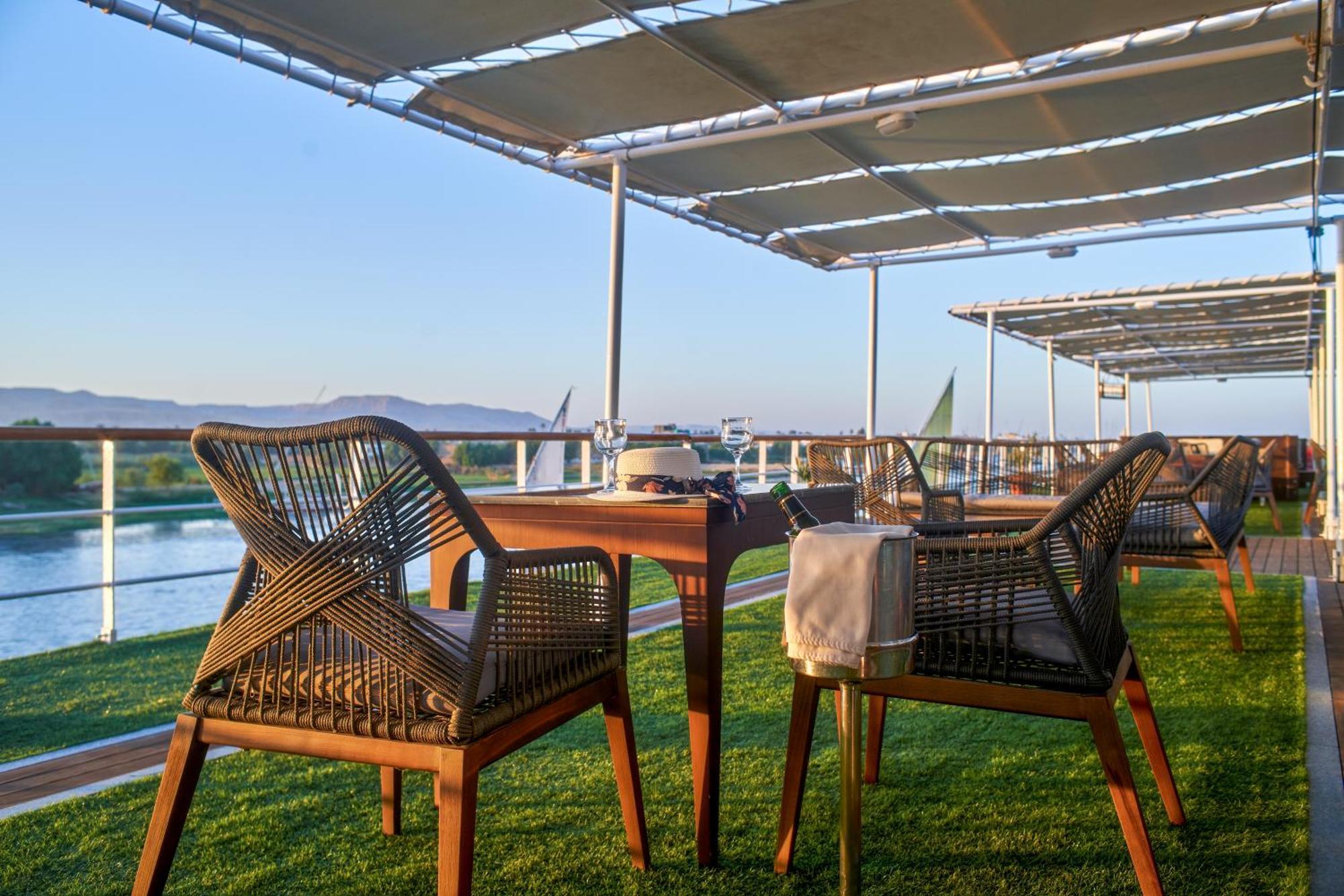 Moevenpick Royal Lily Nile Cruise, Every Monday Four Nights From Luxor, Every Friday Three Nights From Aswan - Including Excursions & Sightseeing Buitenkant foto